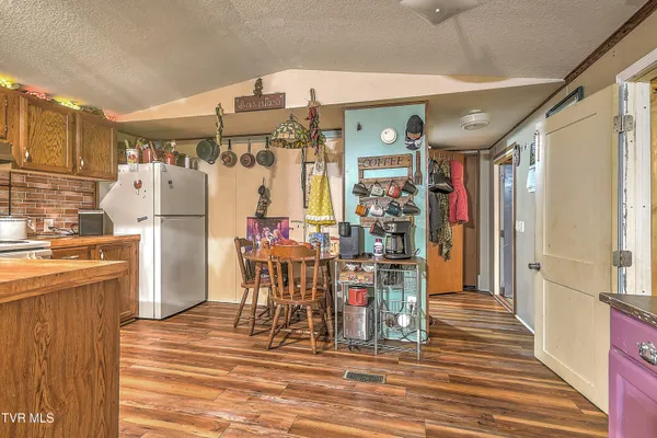 $210,000 | 8463-8473 Asheville Highway, Greeneville, TN 37743