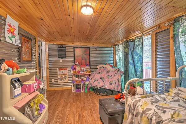 $205,000 | 8463-8473 Asheville Highway, Greeneville, TN 37743