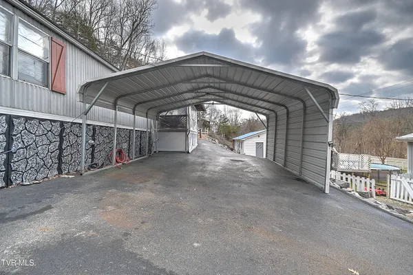 $205,000 | 8463-8473 Asheville Highway, Greeneville, TN 37743