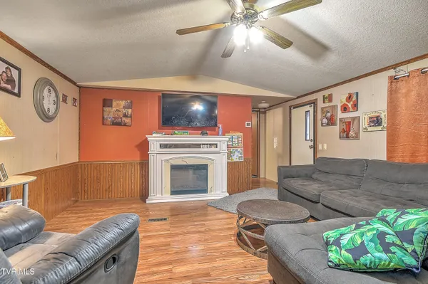$205,000 | 8463-8473 Asheville Highway, Greeneville, TN 37743