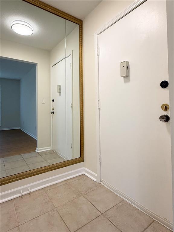 6851 Roswell Road, Unit O34 Atlanta, GA 30328 - Photo 3 of 27
