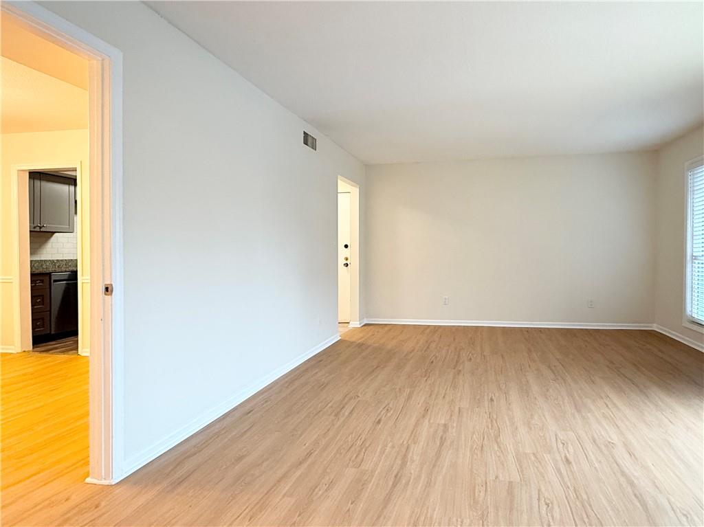 6851 Roswell Road, Unit O34 Atlanta, GA 30328 - Photo 6 of 27