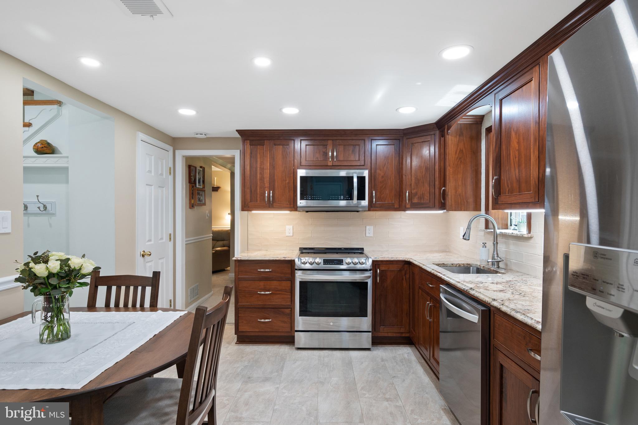 11503 Vale Road Oakton, VA 22124 - Photo 15 of 43 KITCHEN 3