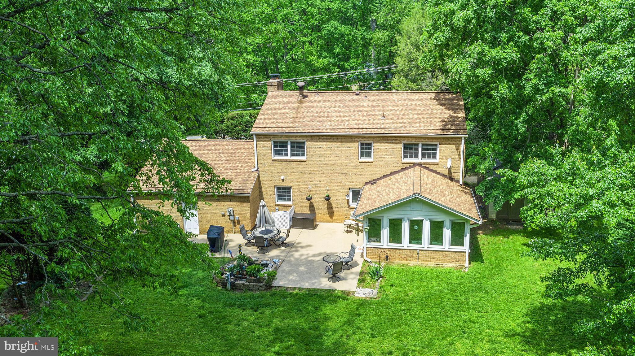 11503 Vale Road Oakton, VA 22124 - Photo 40 of 43 YARD 4