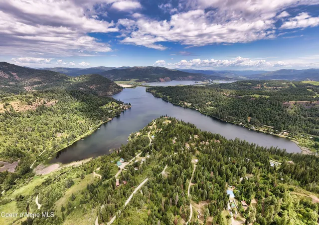 $460,000 | 26370 South Hinds Drive, St. Maries, ID 83861