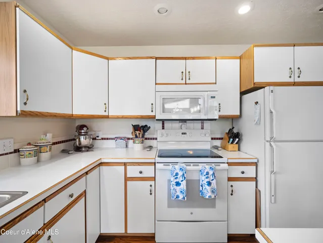 $460,000 | 26370 South Hinds Drive, St. Maries, ID 83861