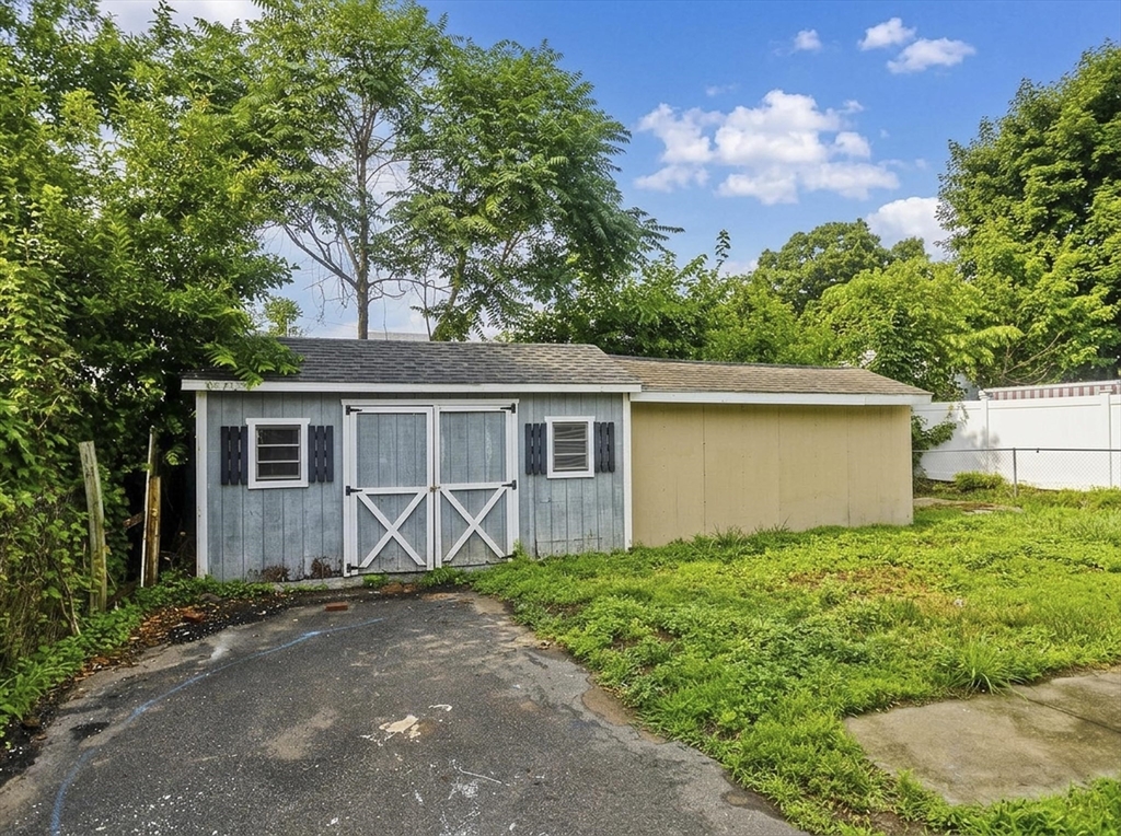 102 San Miguel Street Springfield, MA 01104 - Photo 37 of 37