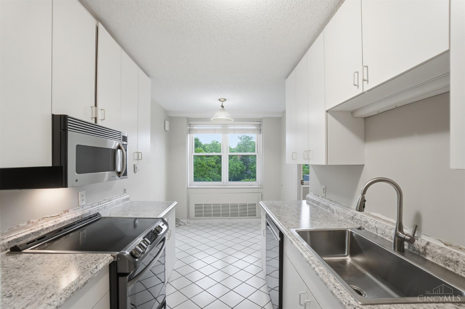 2444 Madison Road, Unit 408 Cincinnati, OH 45208 - Photo 17 of 49