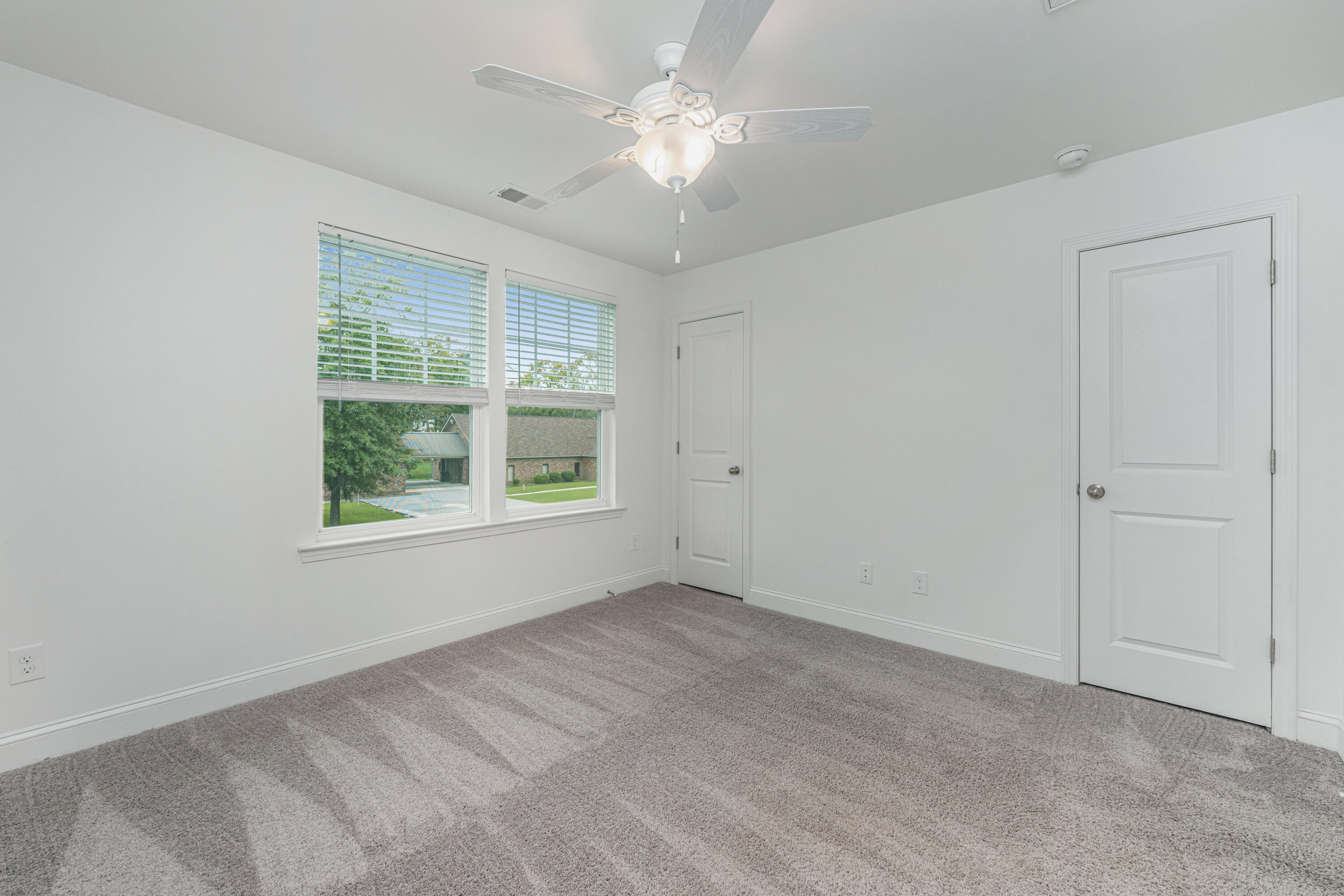 1525 Foster Creek Road Hanahan, SC 29410 - Photo 23 of 40 1525FosterCreekRd020
