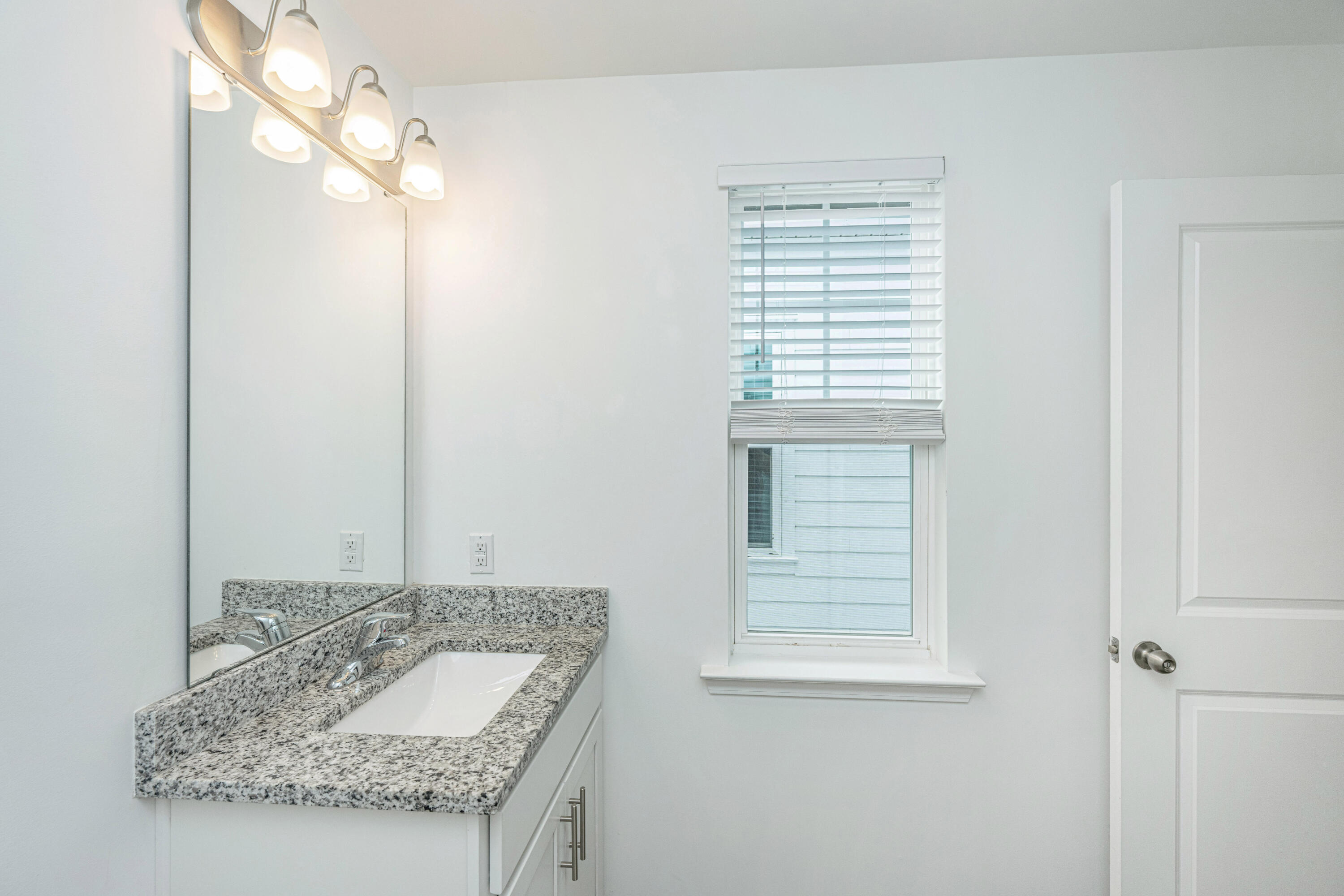 1525 Foster Creek Road Hanahan, SC 29410 - Photo 25 of 40 1525FosterCreekRd022
