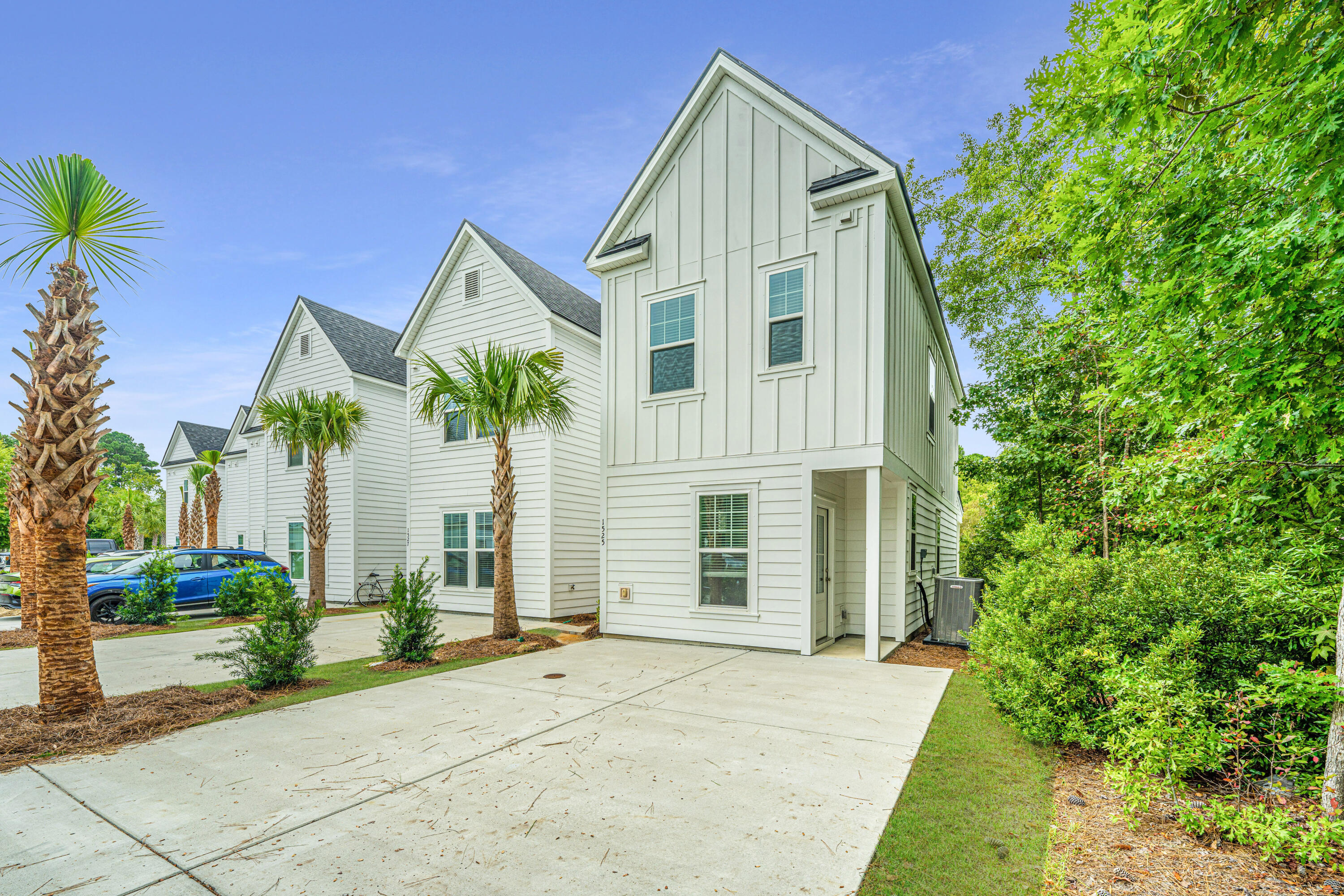 1525 Foster Creek Road Hanahan, SC 29410 - Photo 27 of 40 1525FosterCreekRd003