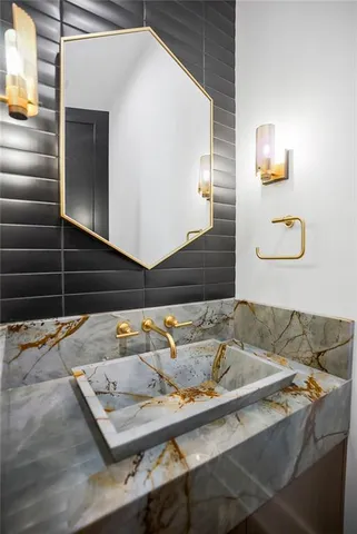 $1,685,000 | 23733 West 118th Terrace, Olathe, KS 66061