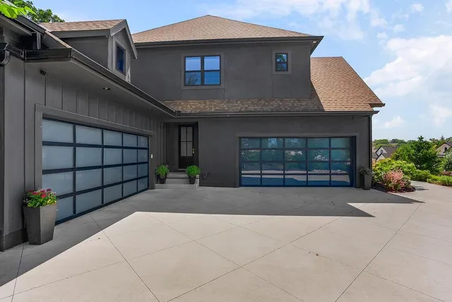 $1,685,000 | 23733 West 118th Terrace, Olathe, KS 66061