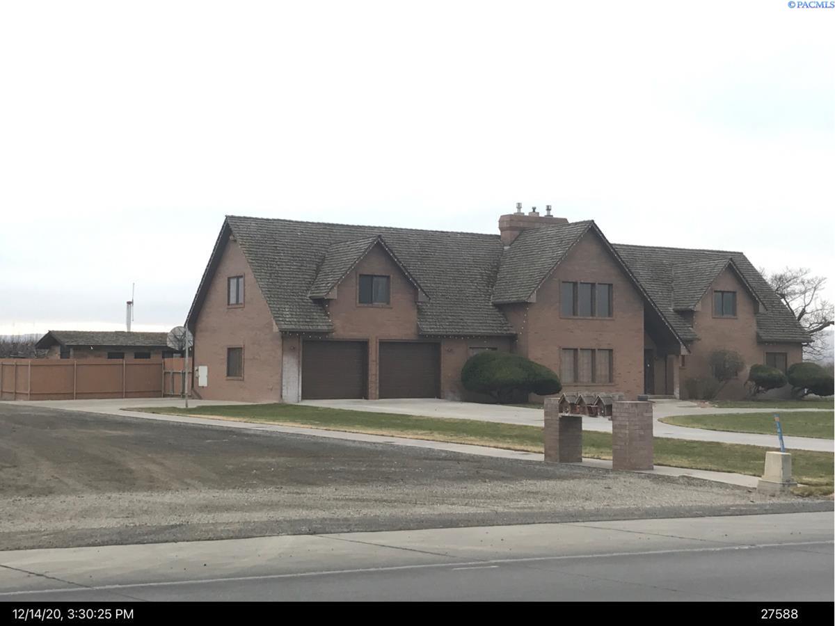 14787 Dodd Road Burbank, WA 99323 - Photo 1 of 43 Gallery Image 1