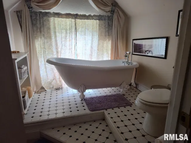 $400,000 | 319 High Street, Mound City, IL 62963