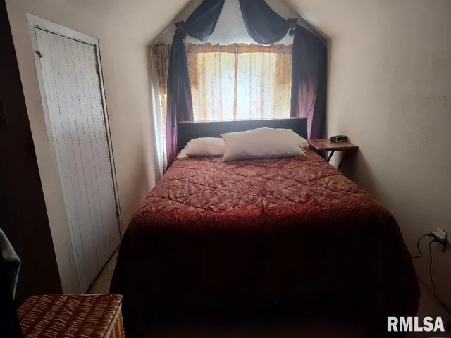 $400,000 | 319 High Street, Mound City, IL 62963