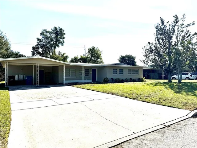 a house view with a outdoor space