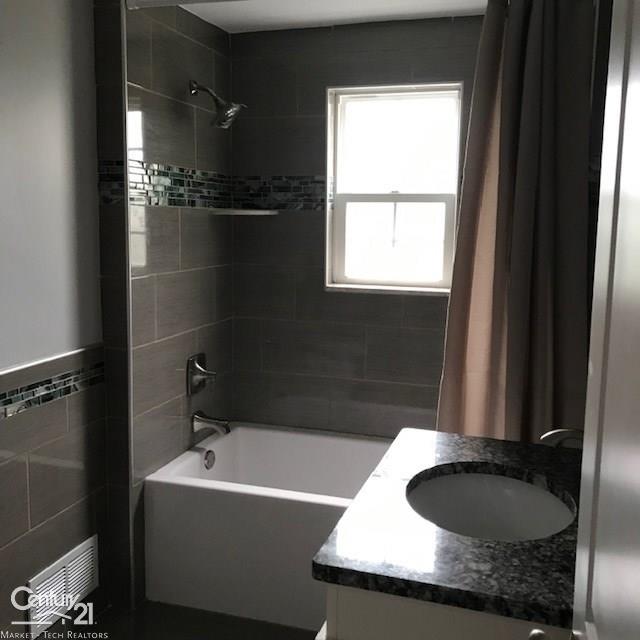 1511 Wales Center Road Goodells, MI 48027 - Photo 27 of 42 31393636-29.JPG