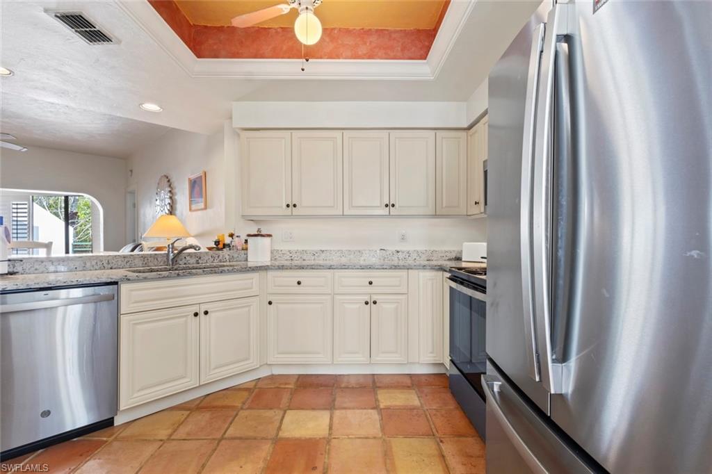 2294 Anchorage Lane, Unit B Naples, FL 34104 - Photo 6 of 31