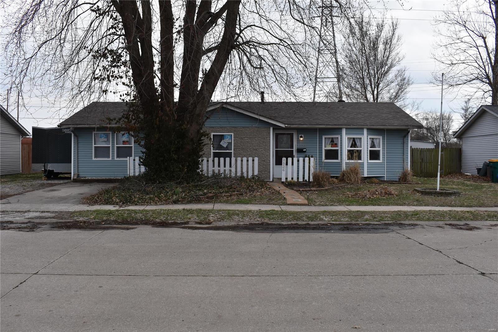 2524 Reveres Route Granite City, IL 62040 - Photo 2 of 34