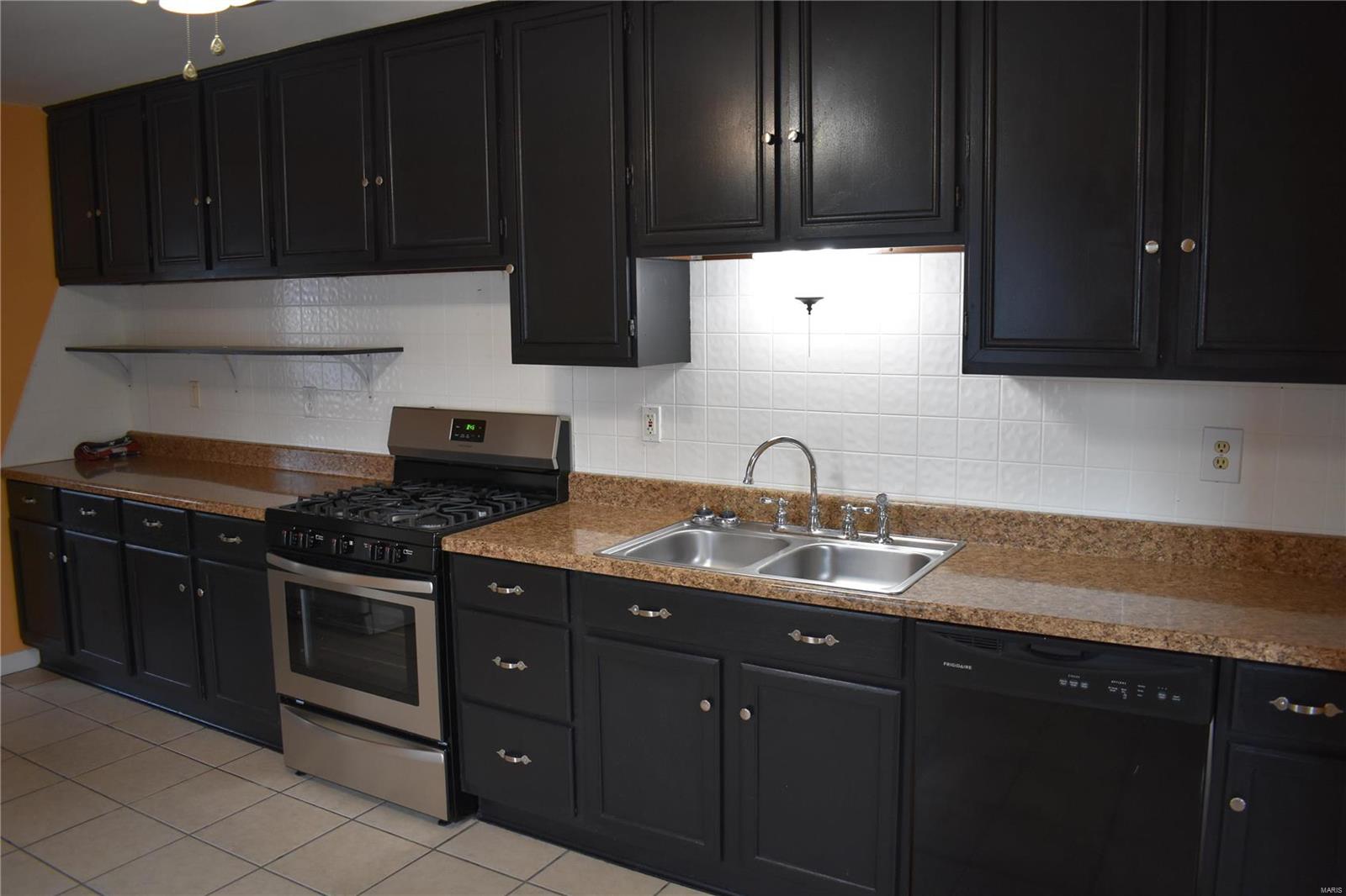 2524 Reveres Route Granite City, IL 62040 - Photo 15 of 34