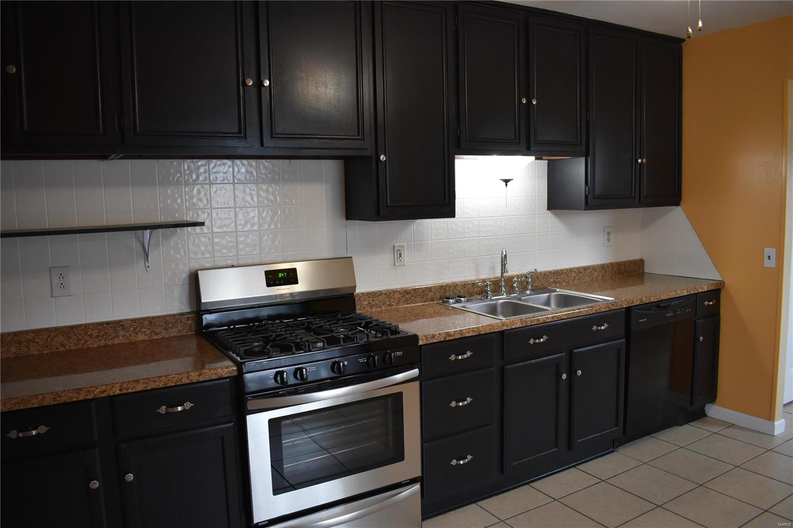 2524 Reveres Route Granite City, IL 62040 - Photo 17 of 34