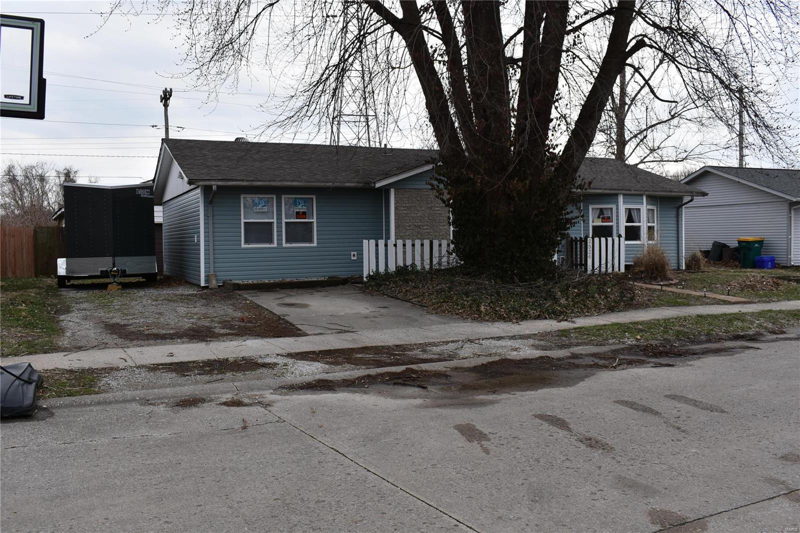 2524 Reveres Route Granite City, IL 62040 - Photo 3 of 34