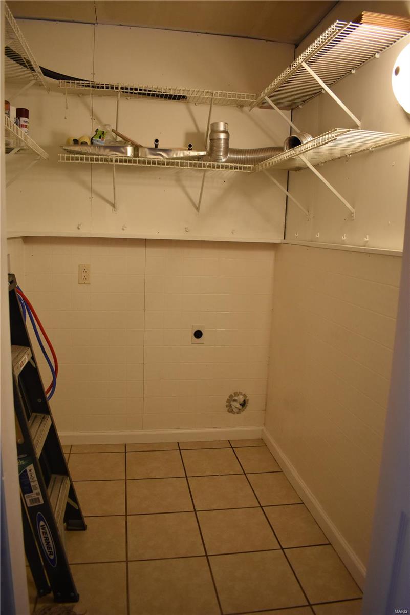 2524 Reveres Route Granite City, IL 62040 - Photo 22 of 34