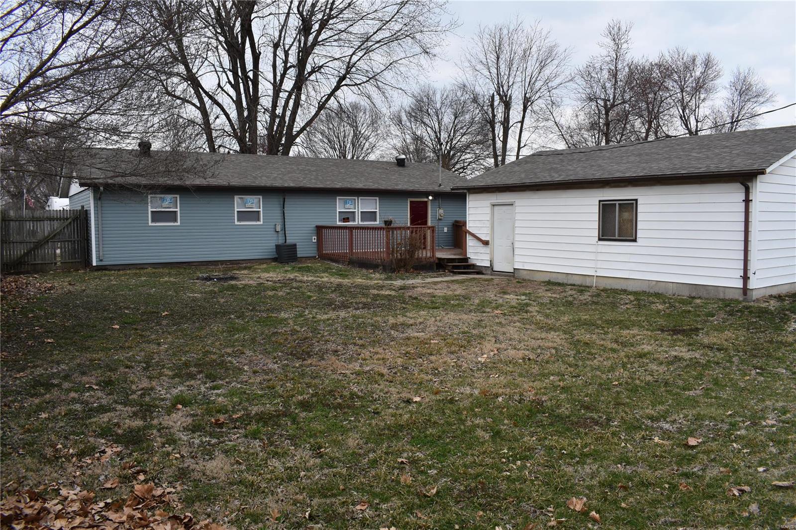 2524 Reveres Route Granite City, IL 62040 - Photo 7 of 34