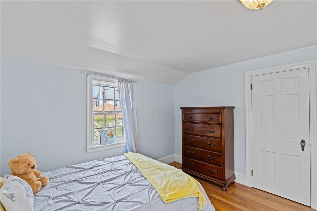 31 Hemalin Road Cranston, RI 02910 - Photo 26 of 45