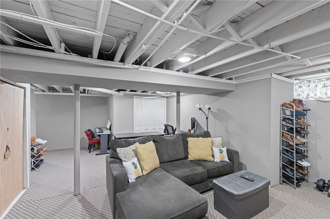 31 Hemalin Road Cranston, RI 02910 - Photo 33 of 45