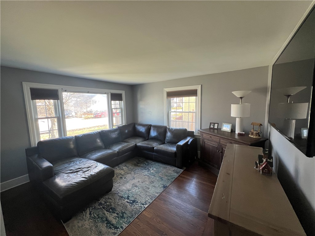 26 Hopkins Terrace Cumberland, RI 02864 - Photo 2 of 31