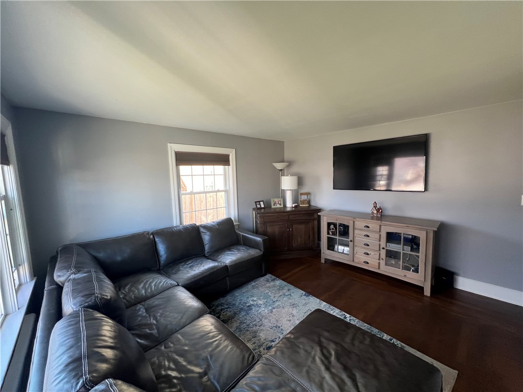 26 Hopkins Terrace Cumberland, RI 02864 - Photo 3 of 31