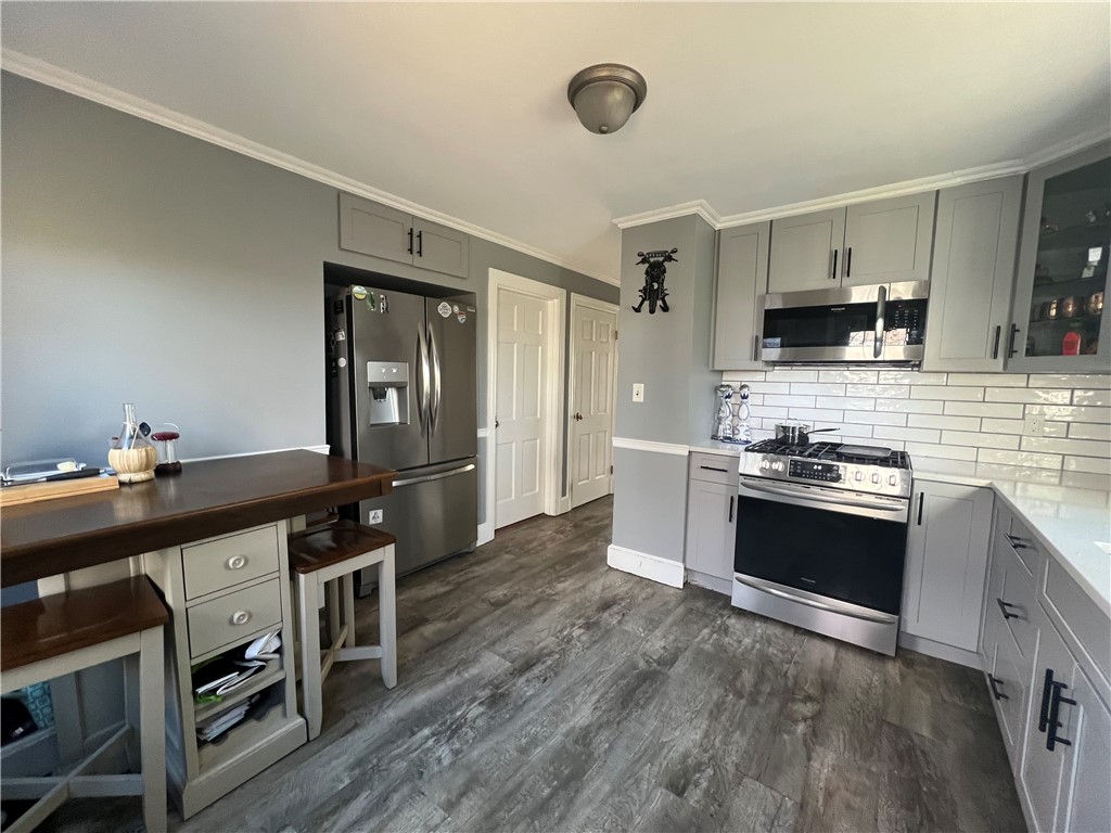 26 Hopkins Terrace Cumberland, RI 02864 - Photo 9 of 31