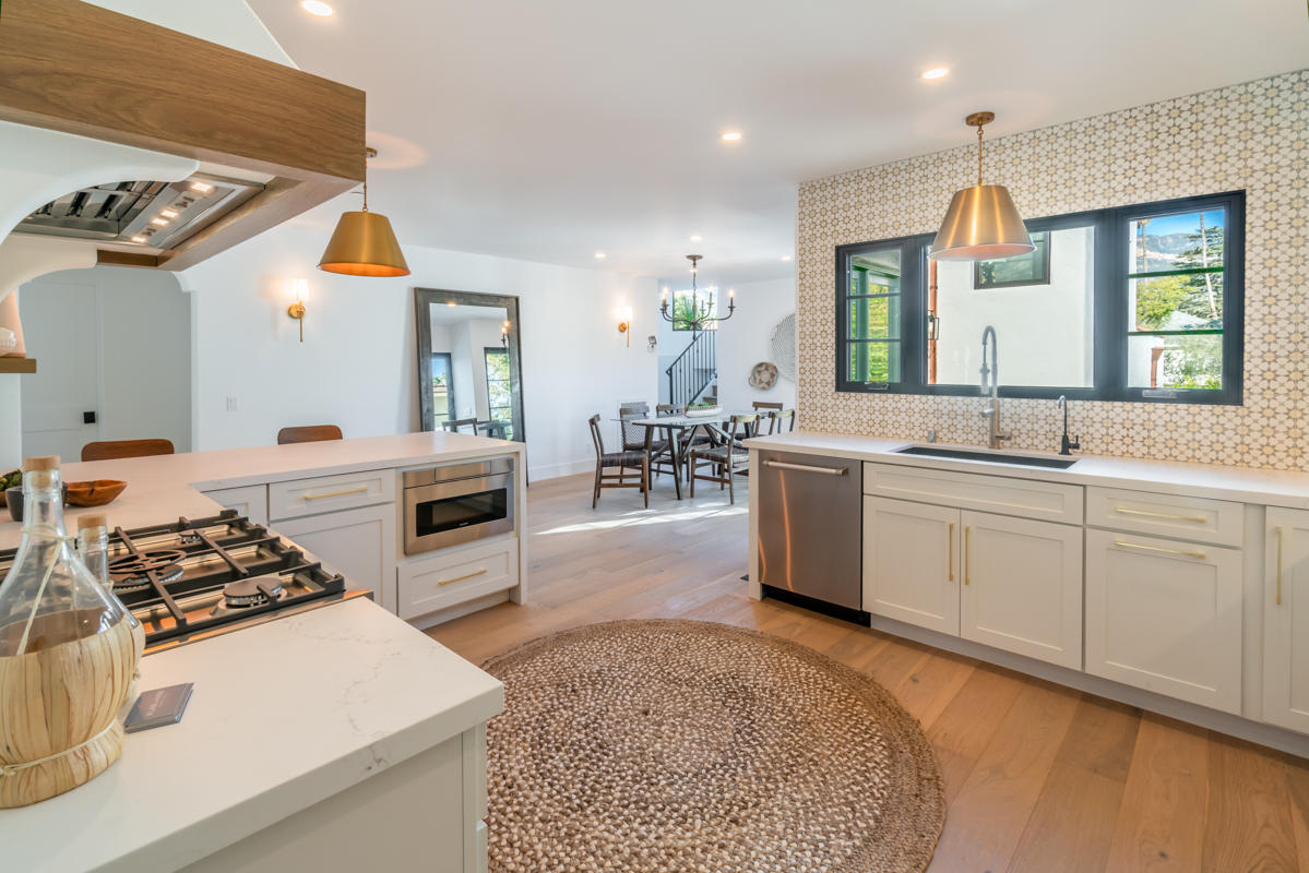 2932 Hermosa Road Santa Barbara, CA 93105 - Photo 7 of 32 Kitchen