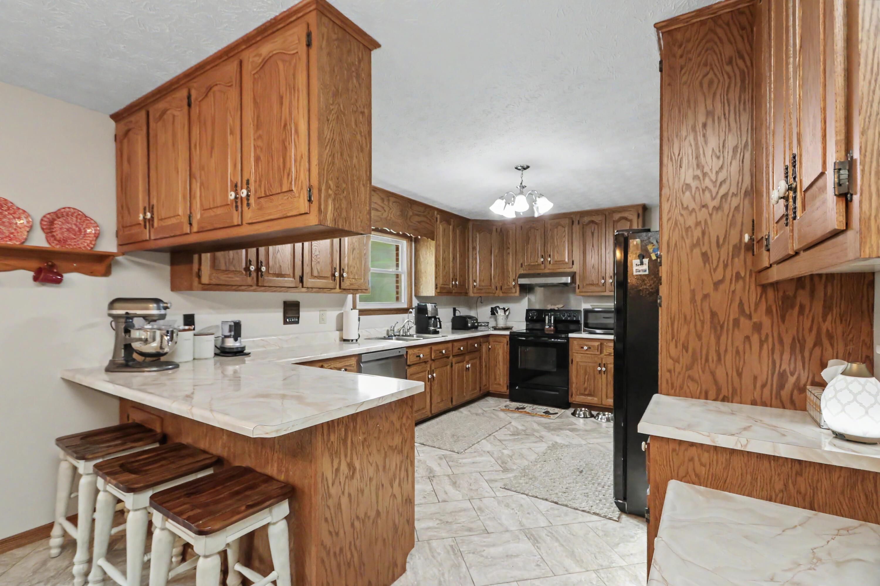 2685 Albright Road Bucyrus, OH 44820 - Photo 13 of 82 2A5A9700