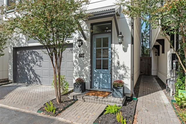 a view of outdoor space and garden