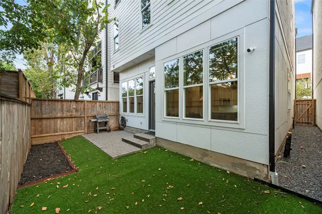 $649,900 | 3402 Timbergrove Heights Street, Houston, TX 77008