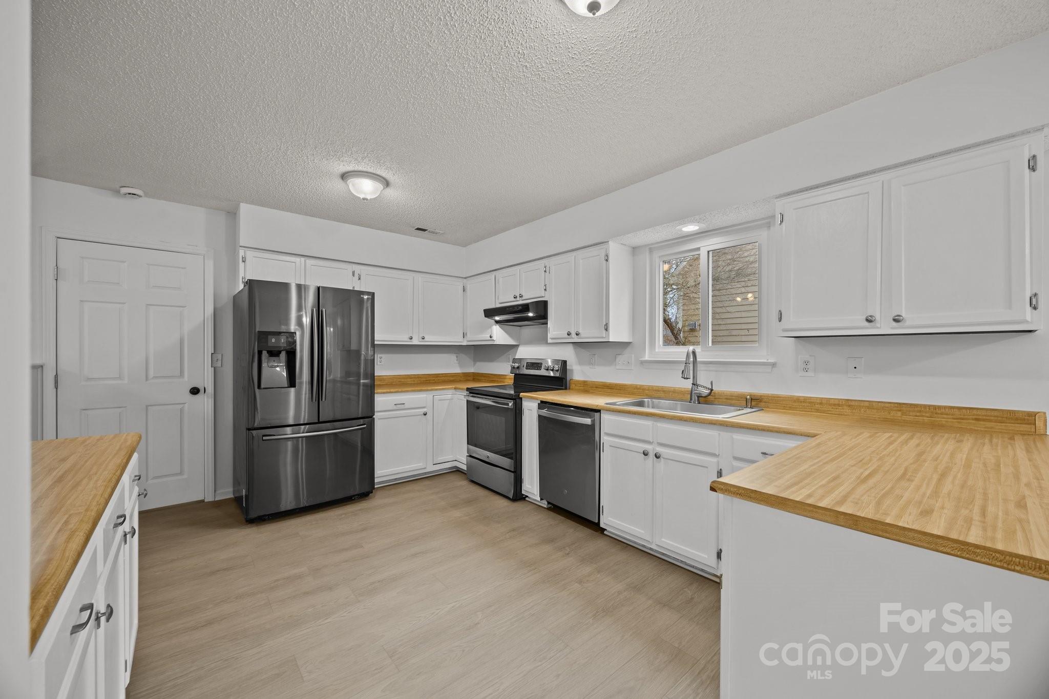 20331 Willow Pond Road Cornelius, NC 28031 - Photo 15 of 42 Gallery Image 15