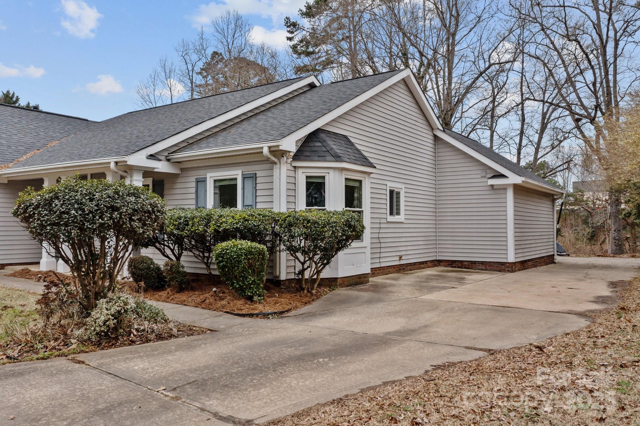 20331 Willow Pond Road Cornelius, NC 28031 - Photo 4 of 42 Gallery Image 4