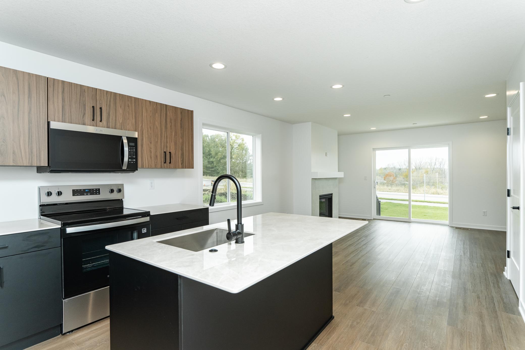 1069 Century Village Lane Northeast Rochester, MN 55906 - Photo 9 of 21