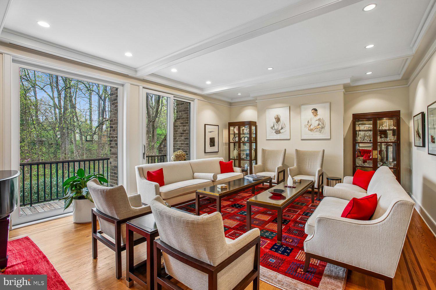700 Belgrove Road McLean, VA 22101 - Photo 6 of 86 Living Room with Balcony