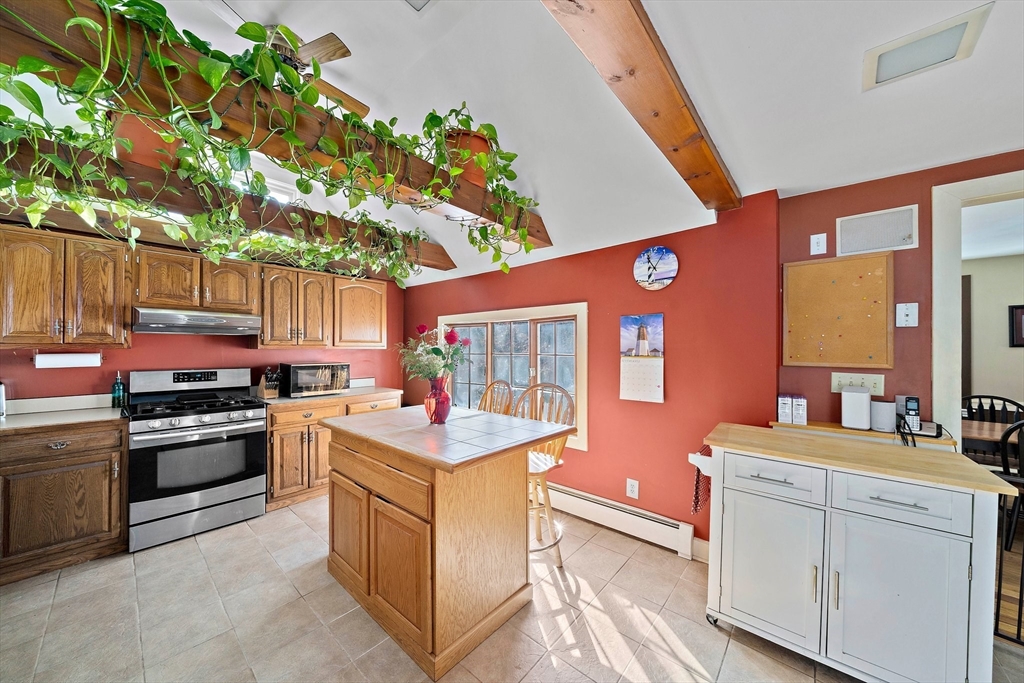 84 Andover Road Billerica, MA 01821 - Photo 5 of 38