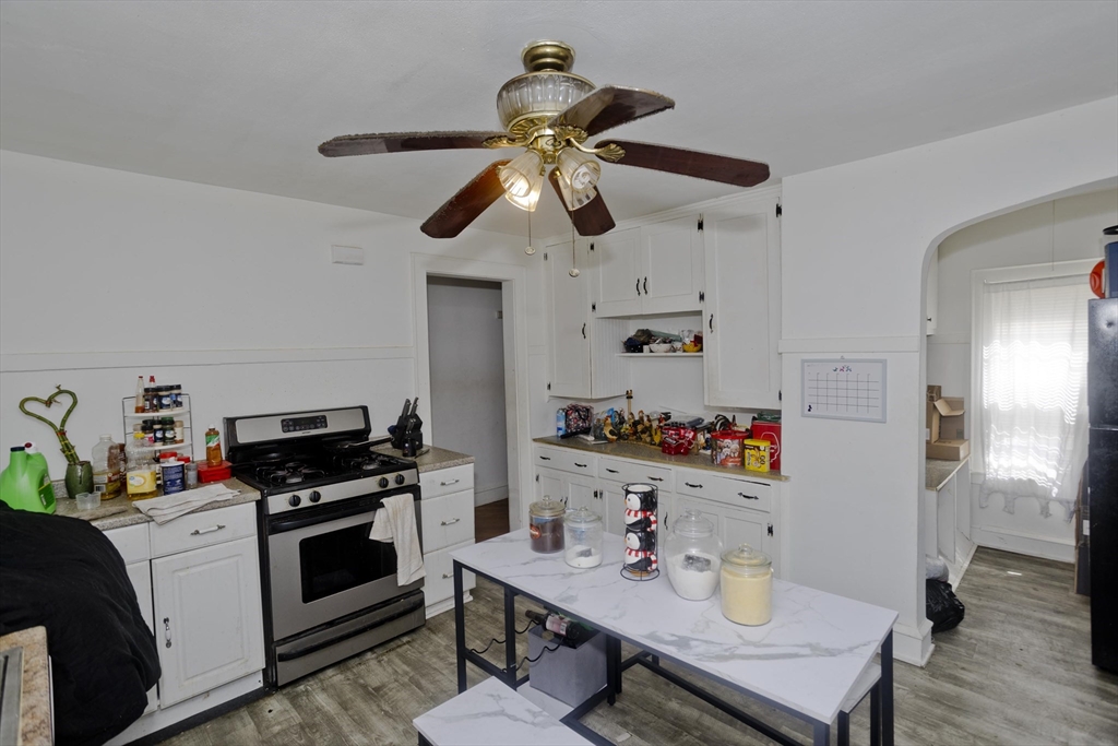 320 Oakland Street Springfield, MA 01108 - Photo 5 of 28