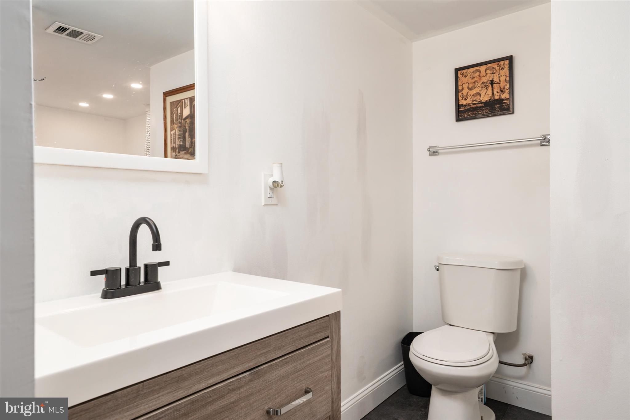 7850 East Shore Road Pasadena, MD 21122 - Photo 22 of 34 Full Bathroom in Basement