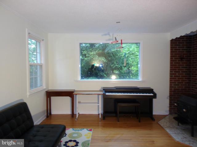8715 Oakleigh Road Baltimore, MD 21234 - Photo 8 of 26 Living Room