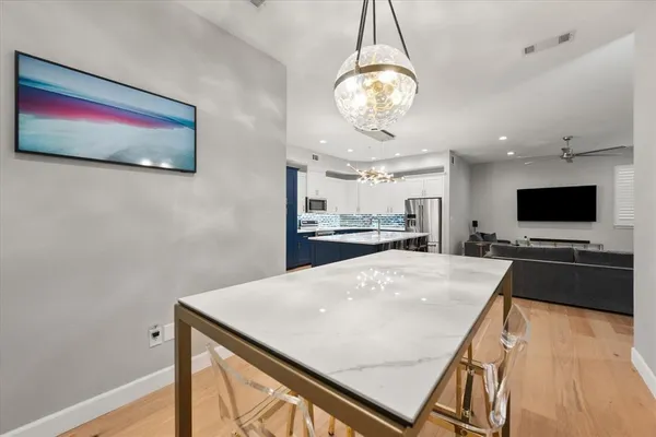 $595,000 | 1207 Beaconsfield Lane, Unit 405, Arlington, TX 76011