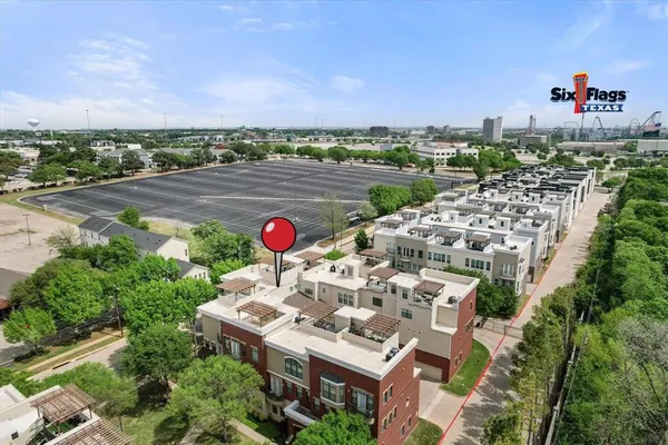 $595,000 | 1207 Beaconsfield Lane, Unit 405, Arlington, TX 76011