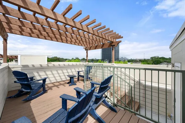 $595,000 | 1207 Beaconsfield Lane, Unit 405, Arlington, TX 76011