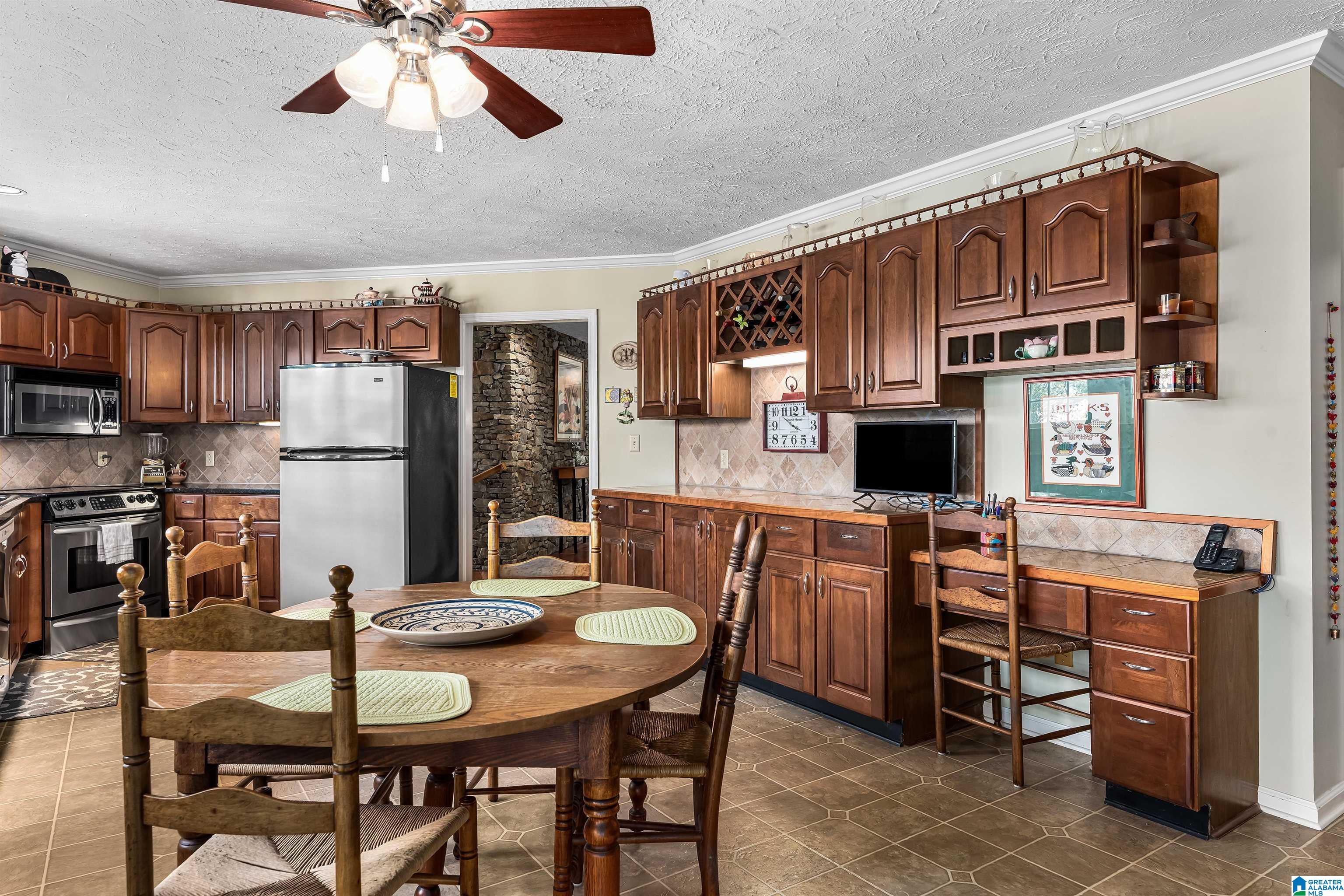 525 Cherokee Road Cropwell, AL 35054 - Photo 18 of 38
